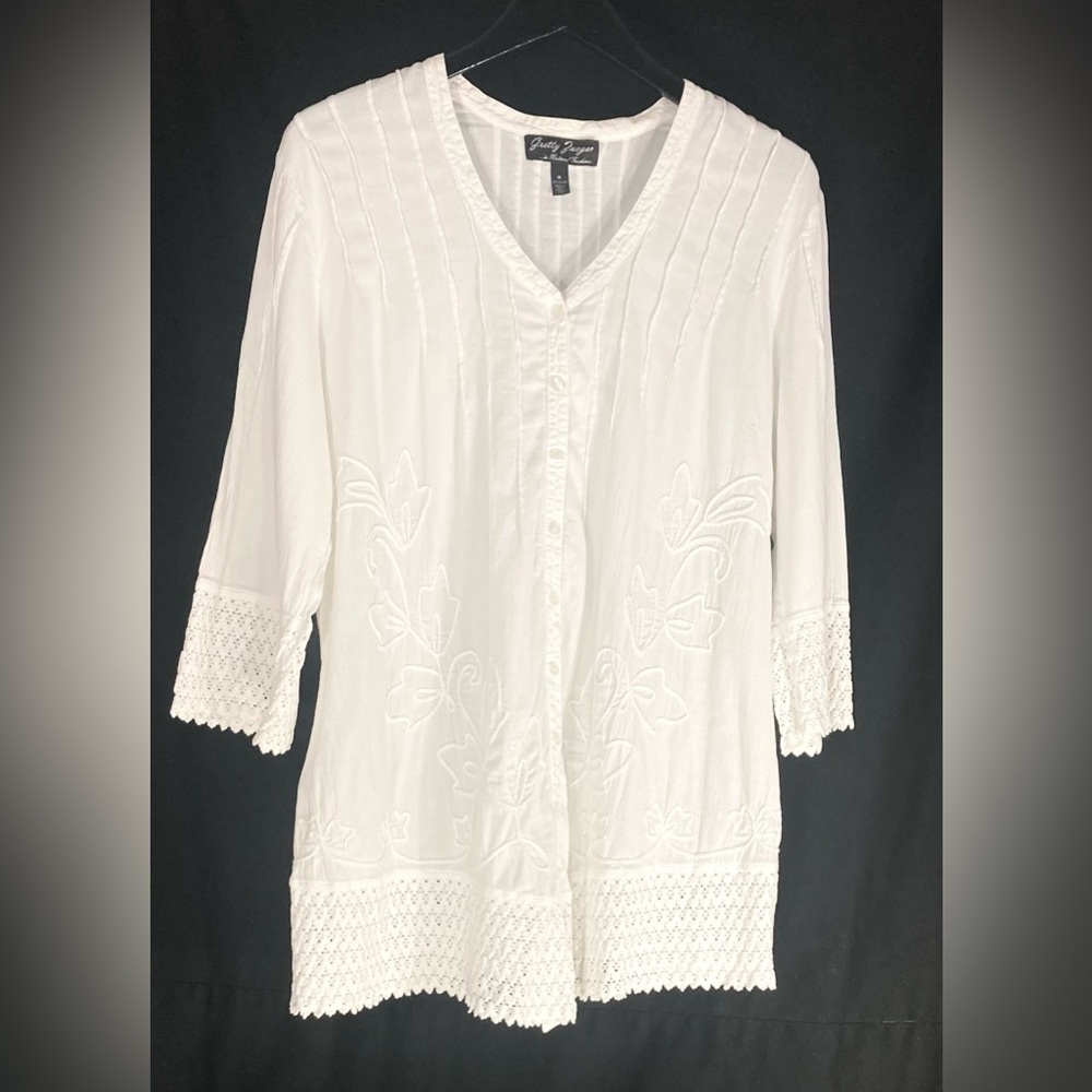 Elegant White Embroidered Blouse